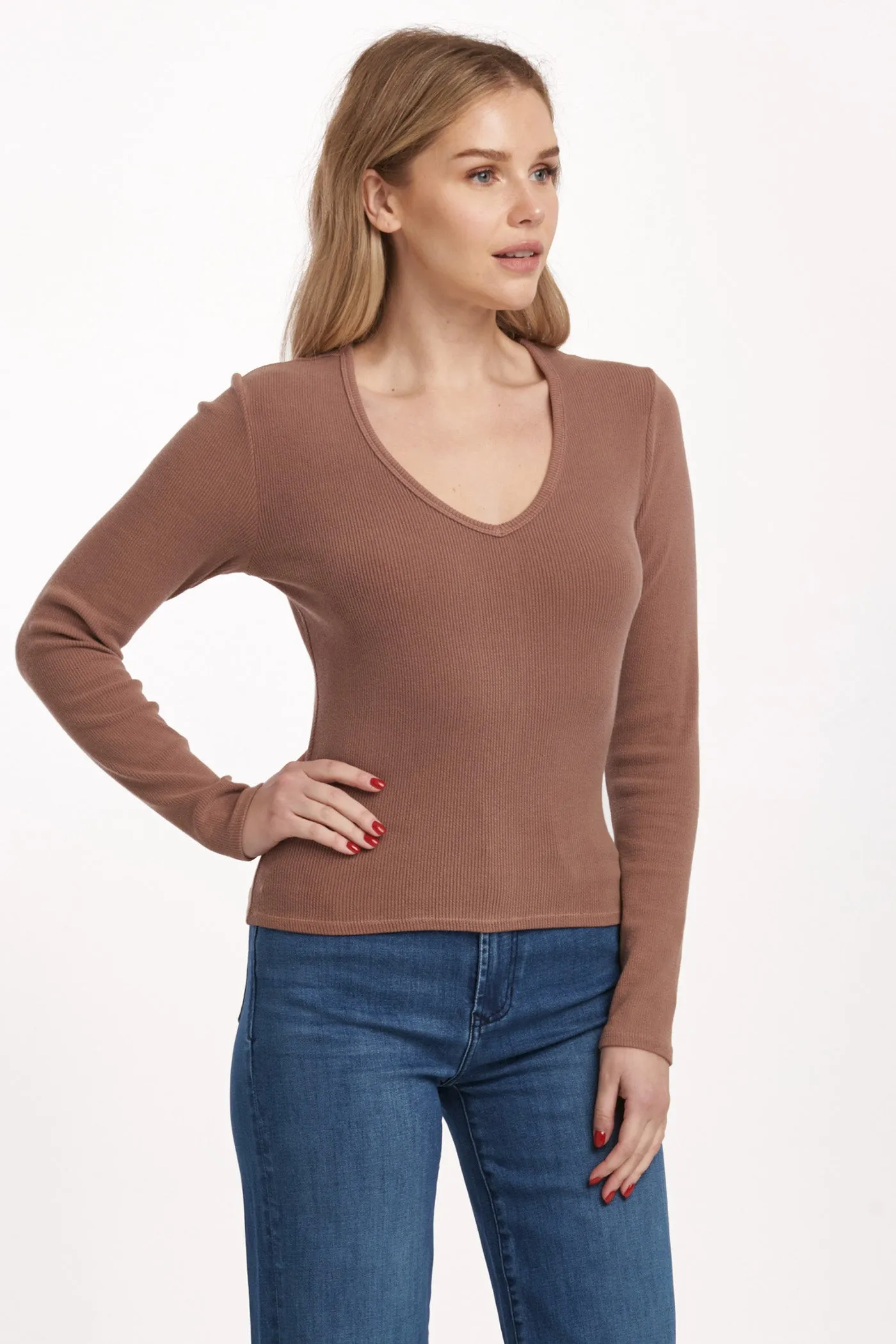 MARLOWE V-NECK TOP NUTSHELL
